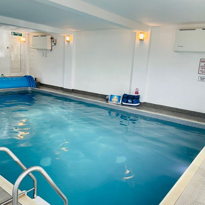 twin oaks Pool