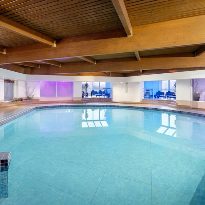 Edinburgh Marriott Pool